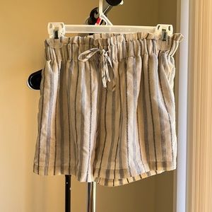 Cute beach shorts. Smoke free home